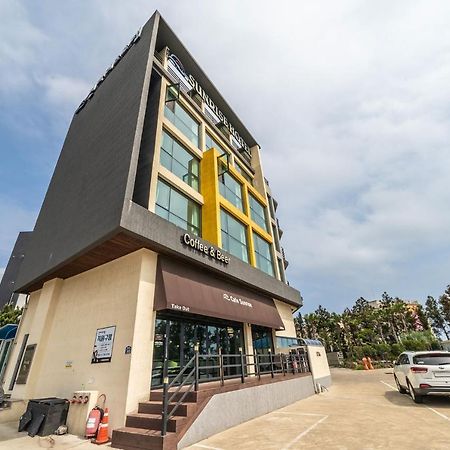 Sunrise Hotel Jungmun Branch Согвипхо Экстерьер фото